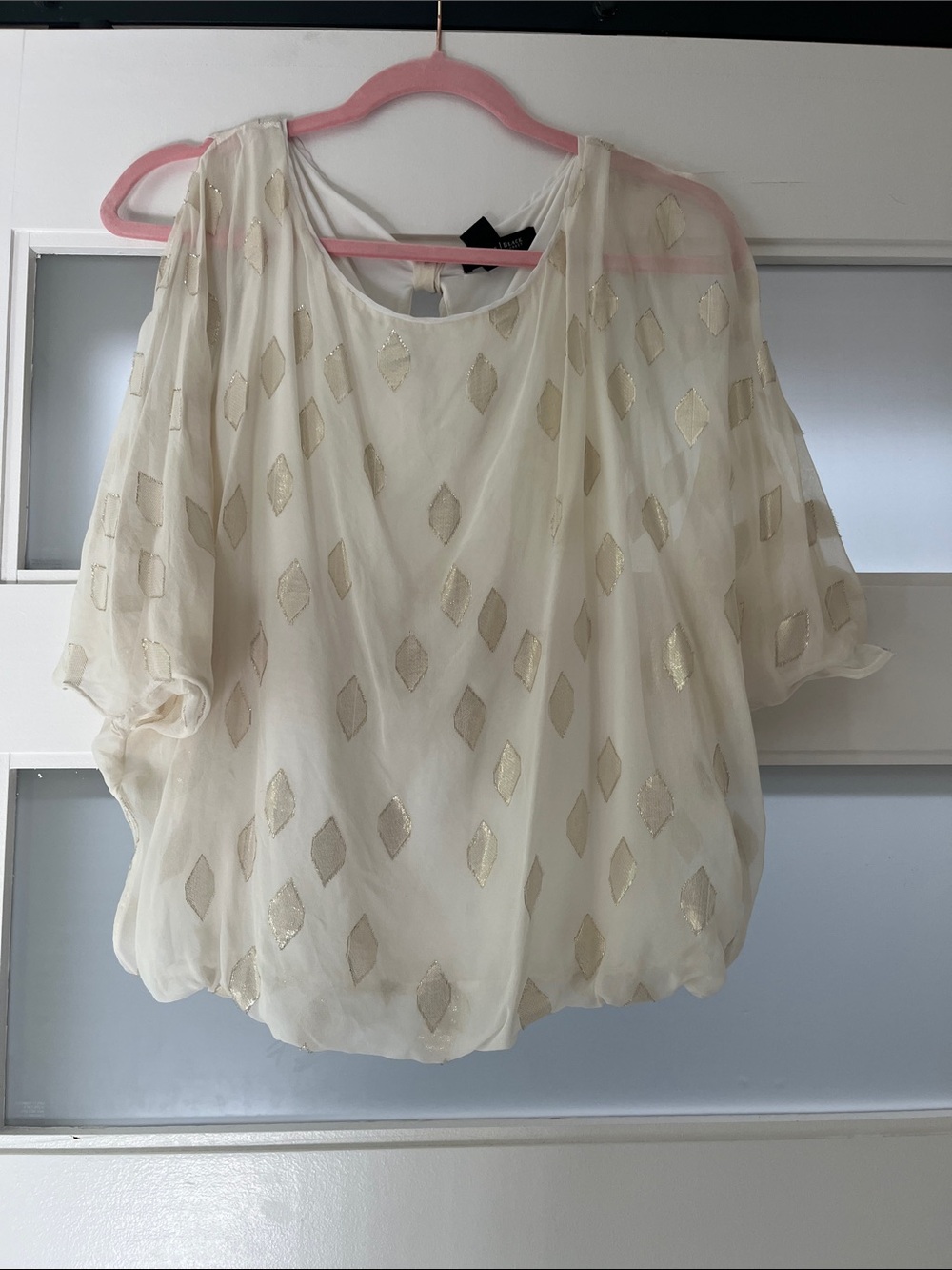 White House Black Market Silk Ivory Top with Gold Diamond Dolman split sleeve S